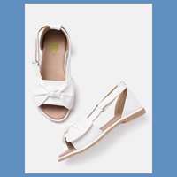 YK Girls White Solid Open Toe Flats